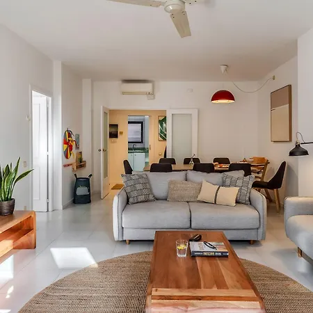 Canela Homes Ninot Barcelona