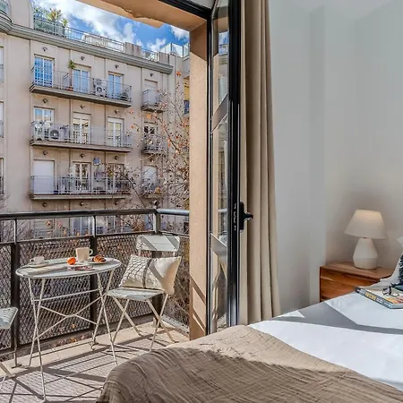 Canela Homes Ninot Barcelona