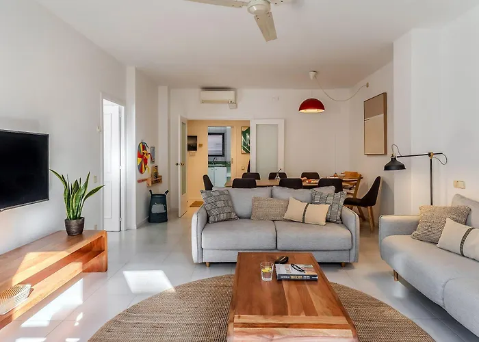 Canela Homes Ninot Barcelona