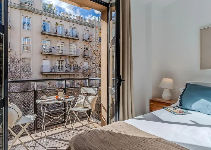 Canela Homes Ninot Barcelona